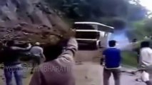 Uttarakhand Flood 2013 - Bus Falling From Hills Live Video