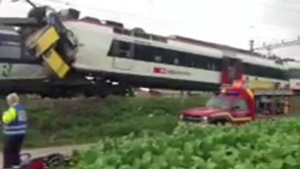 Collision entre deux trains en Suisse: des dizaines de blessés