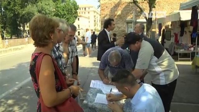 CASE CHIUSE, UNA FIRMA AL MINUTO