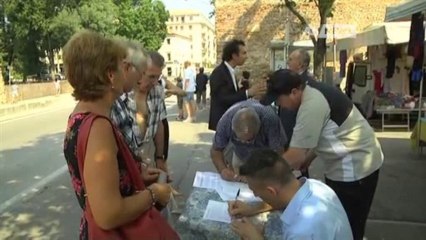 CASE CHIUSE, UNA FIRMA AL MINUTO