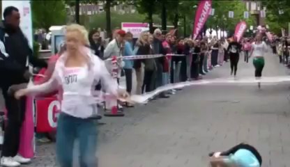 Comment se ridiculiser dans une course en talons hauts ?