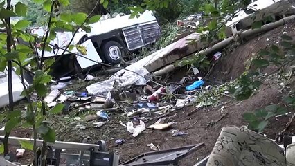Avellino - Bus precipita da viadotto, 39 morti -la cronaca dell'incidente- (29.07.13)
