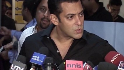 Salman Khan Abuses A Reporter Over Katrina Kaif's Leaked Pictures !