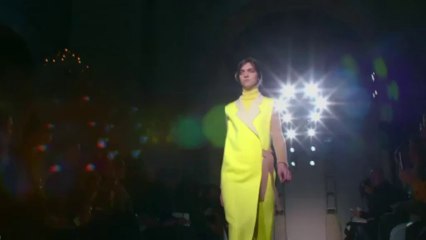 Victoria Beckham AW13 Catwalk Show I GRAZIA