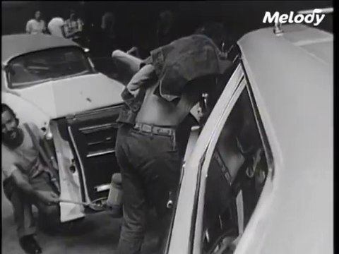 - Hugues Aufray (73)-3/ 4 -parle et extraits de chansons d epoque