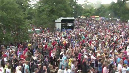 Ash - Oh Yeah// Live at Kendal Calling 2013
