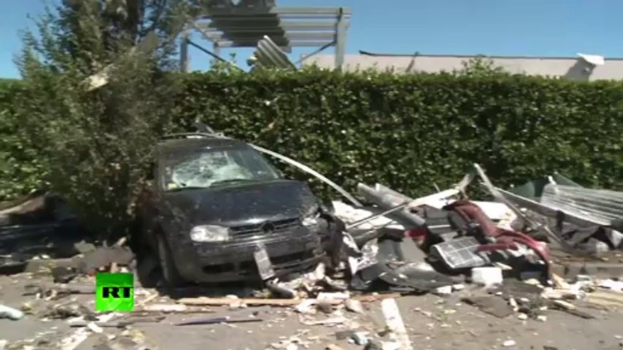 Tornado Close Up: Flying debris as twister rips through Italian province