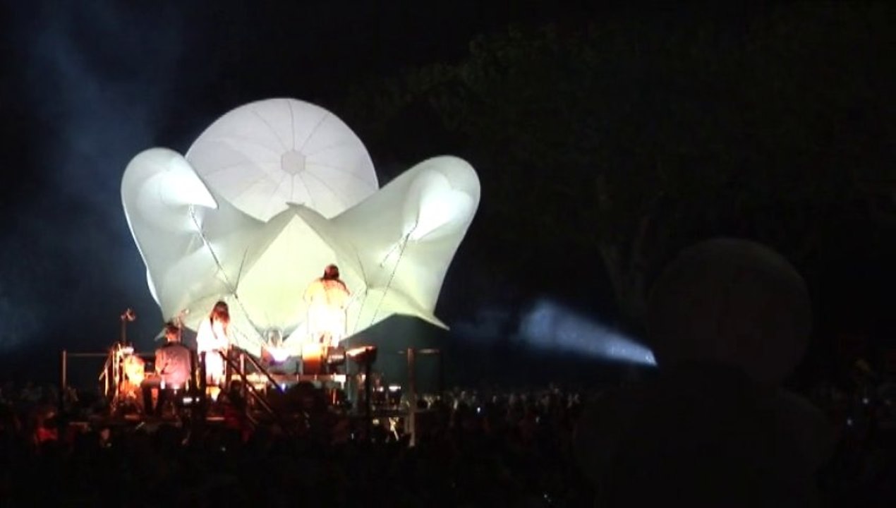 Envolée chromatique dans le in de Chalon dans la rue
