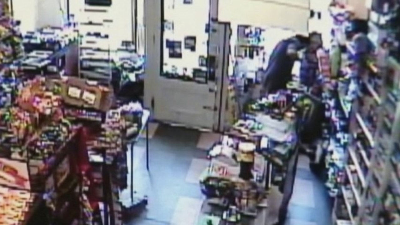 Robber with BB-gun faces real gun