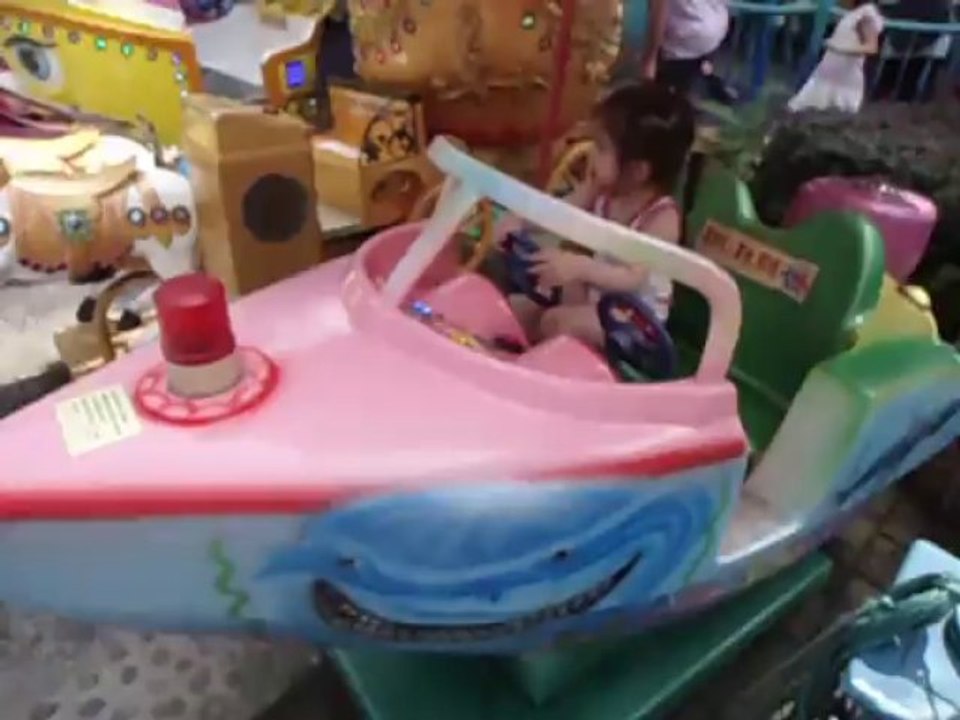Meiline dans son bateau