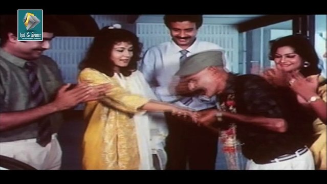 mallu hot movie sizzling aunty in Airport