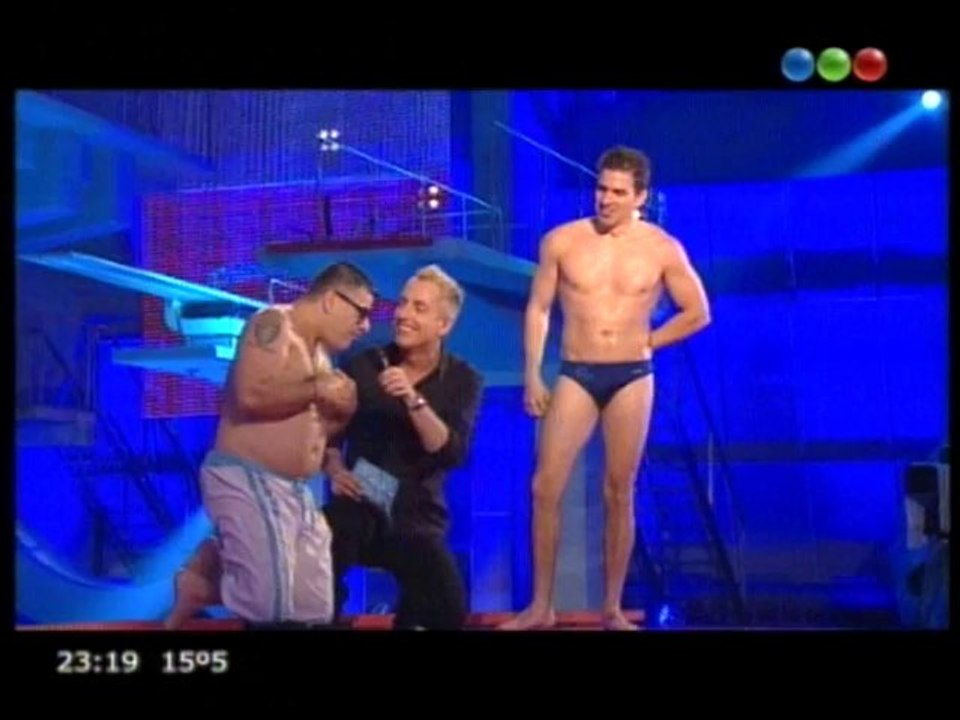 TeleFama.com.ar El salto de Pichu en Celebrity Splash