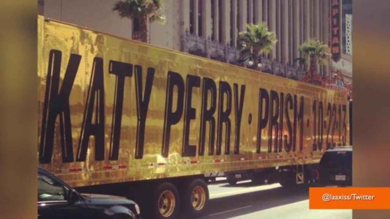 Katy Perry Uses Truck to Promote Album, 'Collaborating' with John Mayer