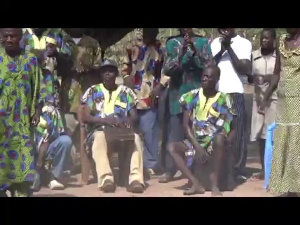 Chants danses traditionnels Région des Collines BENIN  Alaré de Adourékoma