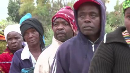 Zimbabweans vote in tense presidential poll