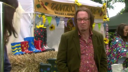 Harry & Paul S04-E01 - I Saw You Camping