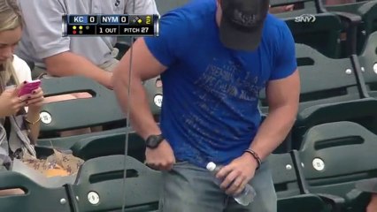 Bouteille d'eau vs Bodybuilder