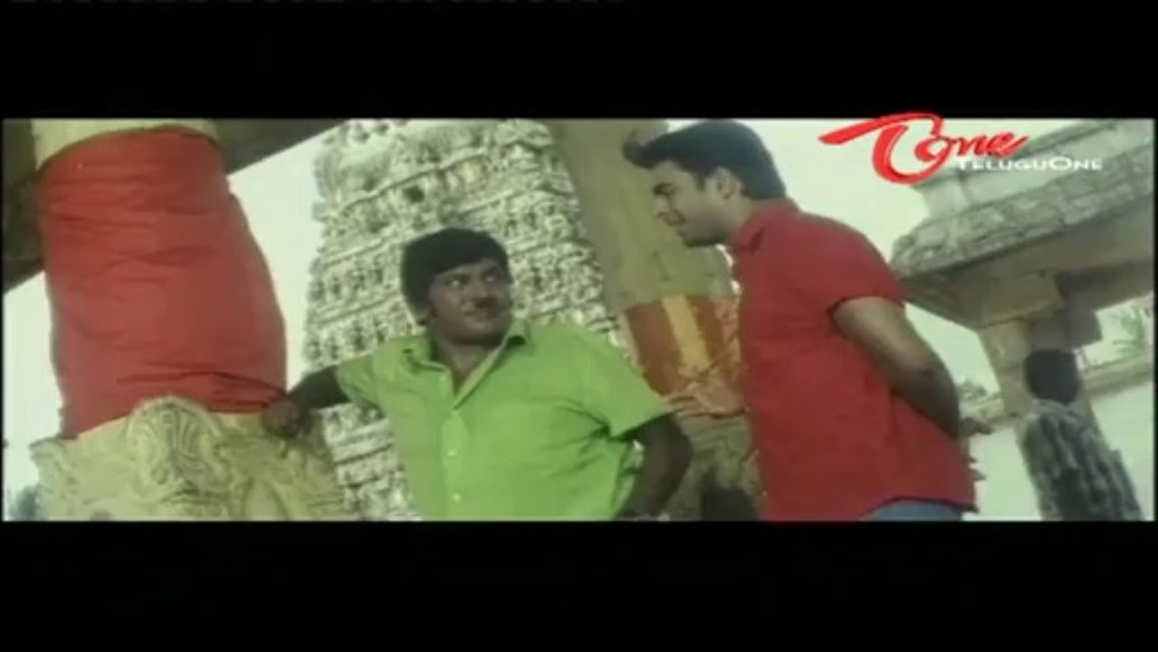 Comedy Scene Between Vadivelu & Gigantic Fellow