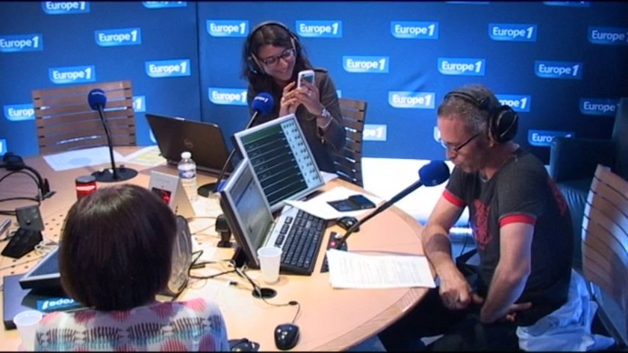 Le strip-tease de Samuel Etienne