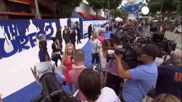 Smurfs 2: the little blue characters are back