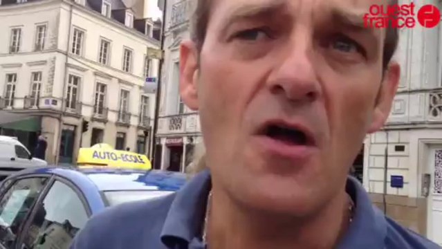 Les auto-écoles manifestent leur mécontentement - Les auto-écoles manifestent leur mécontentement