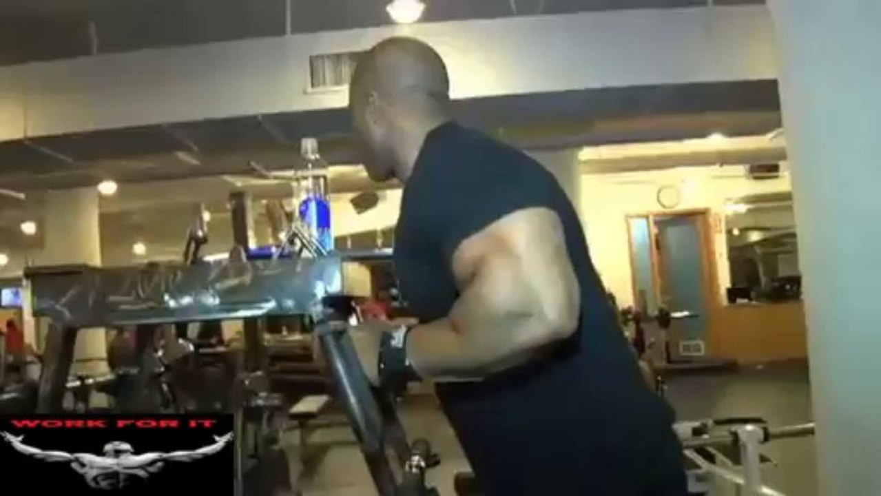 Victor-Martinez-BACK WORKOUT 2013