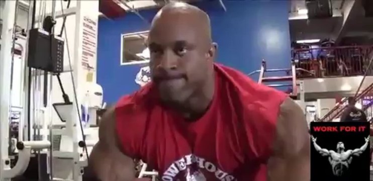 Victor Martinez - Chest workout1 Weeks Out from the 2011 Olympia