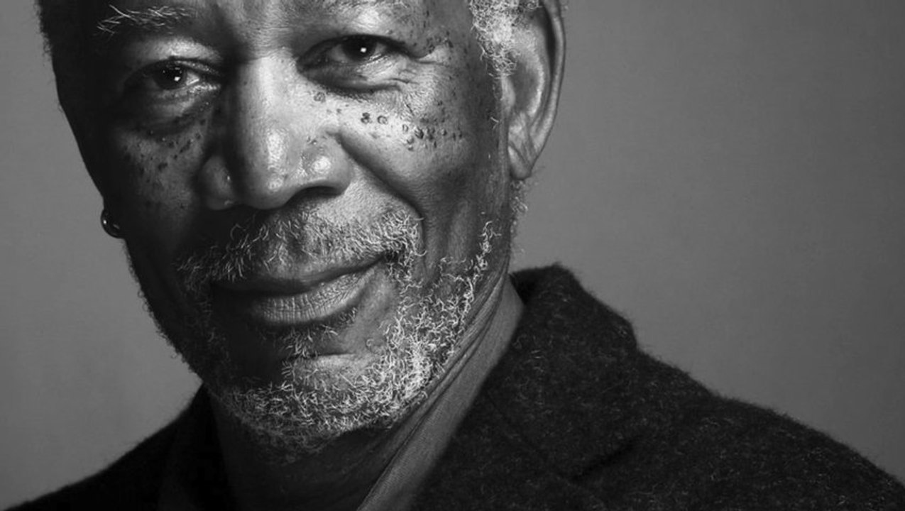 Morgan Freeman Falls Asleep During Interview
