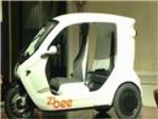 سيارة "توكتوك" حديثة تعمل بالكهرباء