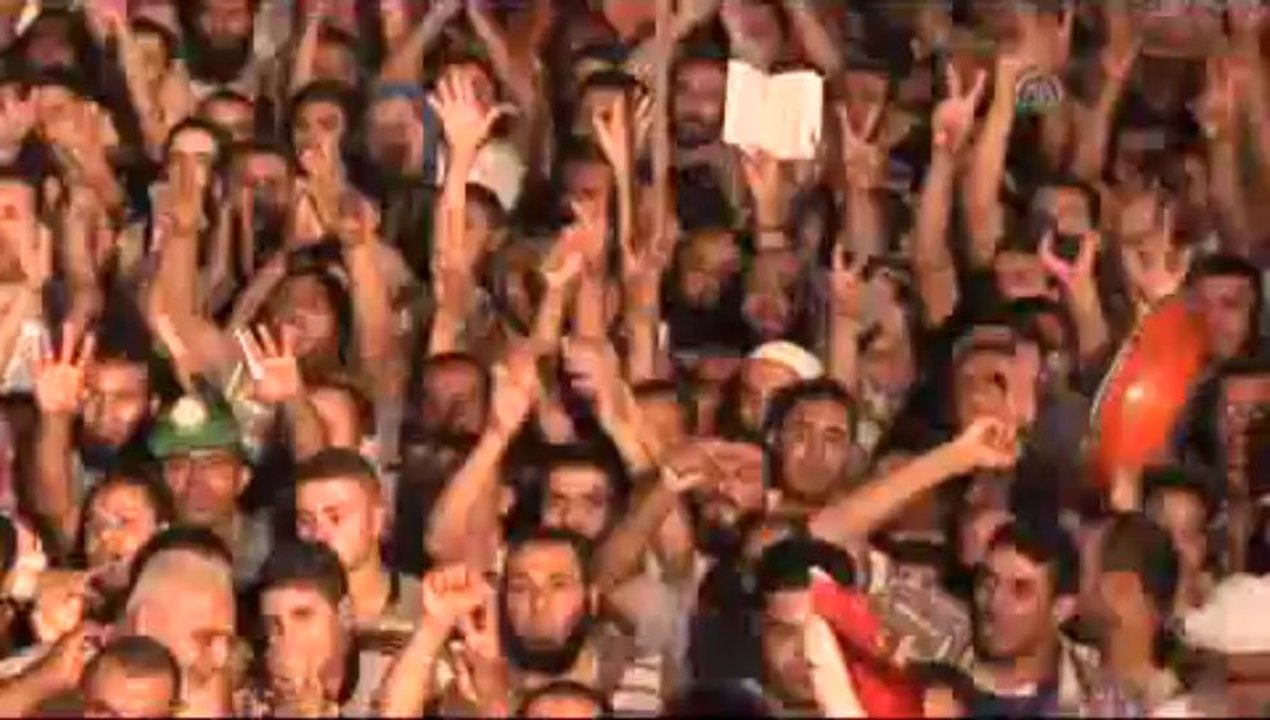 Adeviyye ve Nahda meydanlarında gergin bekleyiş