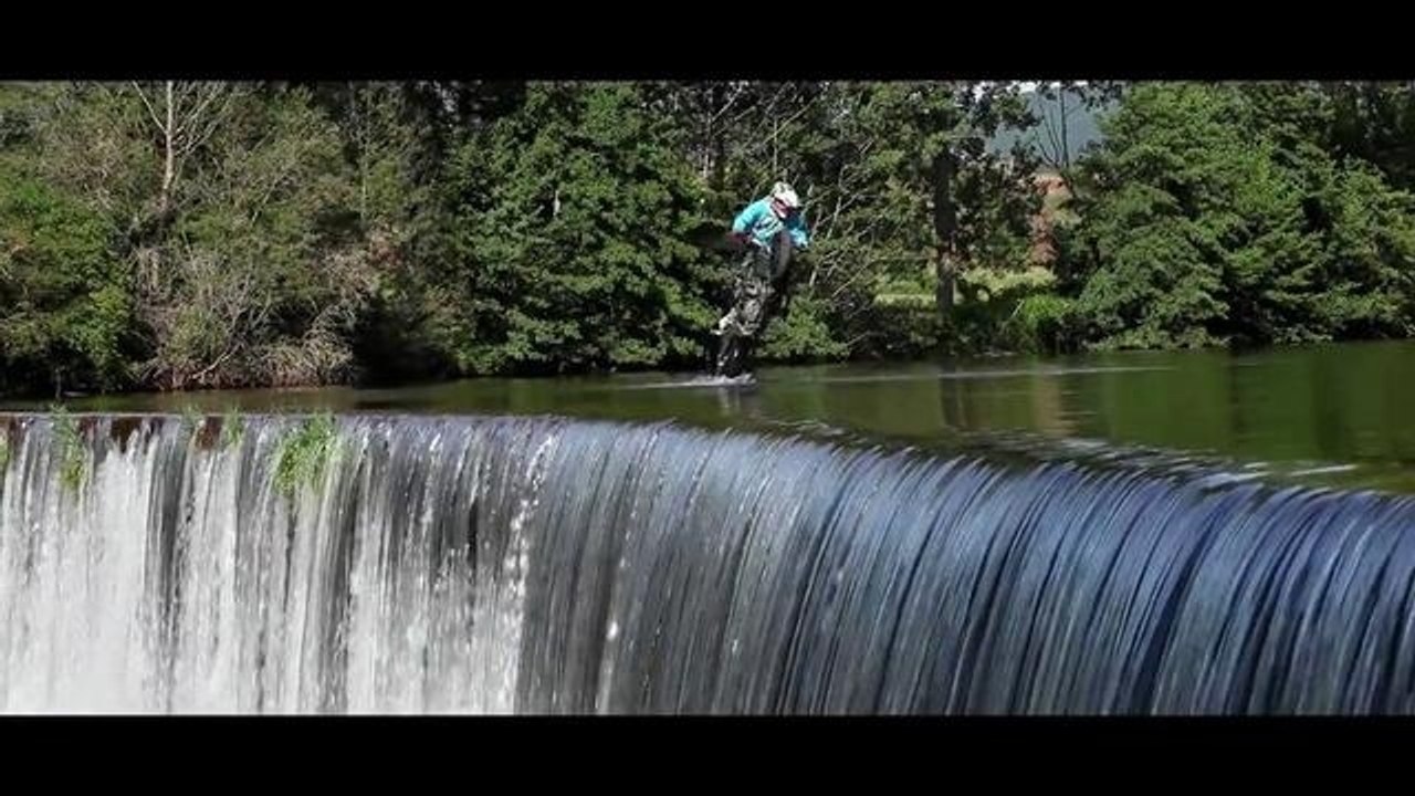 Motorcycle Stunts - Jorian Ponomareff  Nature Ride