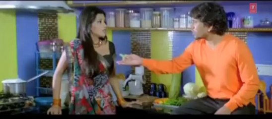 Raunchy Monalisa - showing clevage [Aakhri Rasta] Part-1