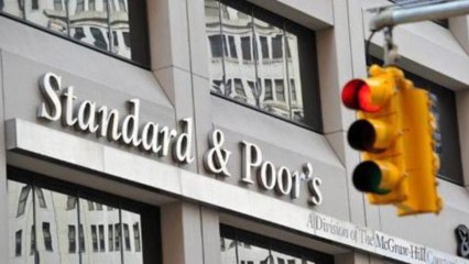 S&P accused of iflating credit ratings