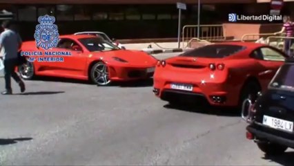 Desmantelados dos talleres que convertían coches de gama media en Ferrari