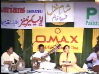 FARIDA KHANUM live - AAJ JANE KI ZID NA KARO