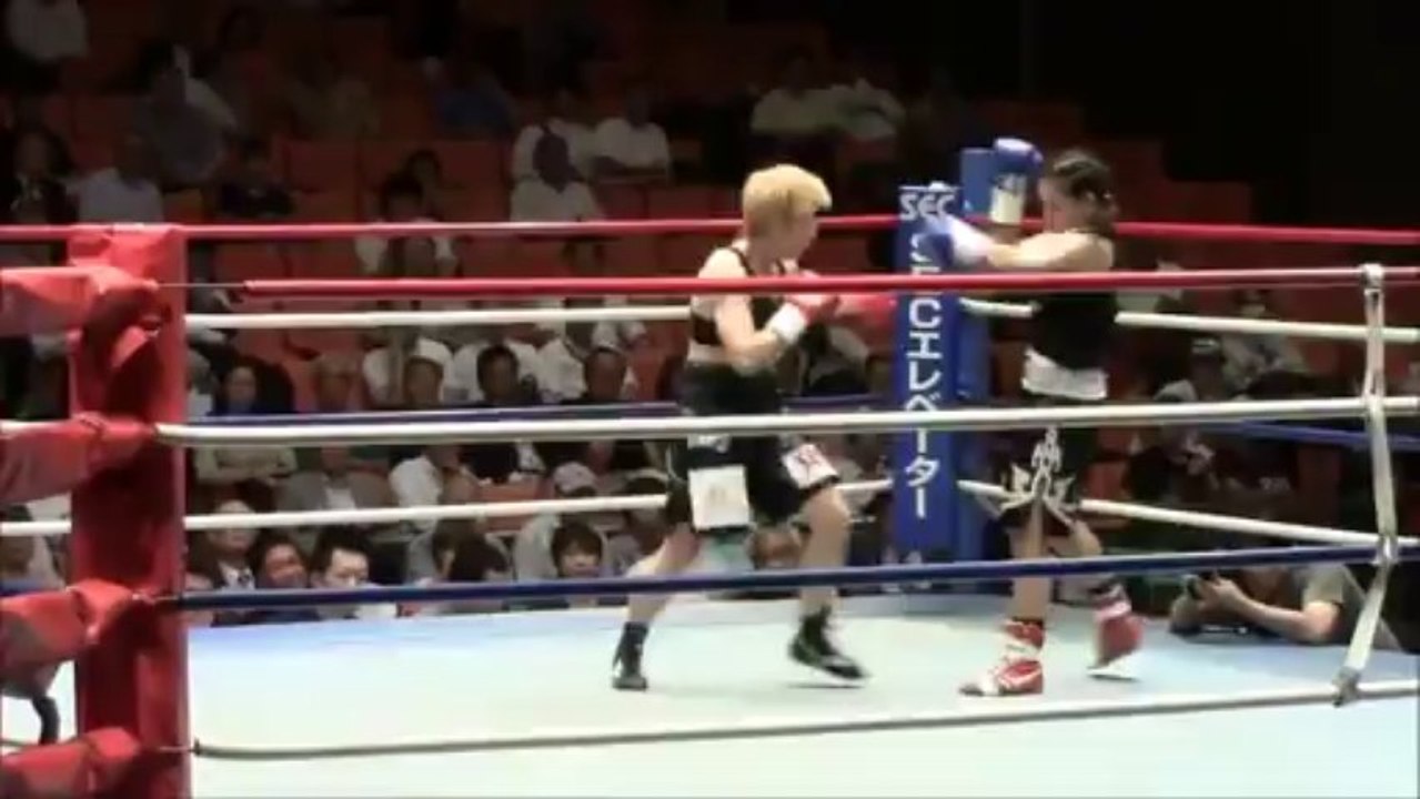2013-07-22 Naoko Yamaguchi vs Chuthaporn Pradissan