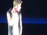 Justin Bieber Puts Fan's iPhone Down His Pants - www.copypasteads.com
