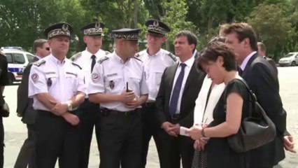 Onda de assaltos em Paris leva ministro a acalmar turistas