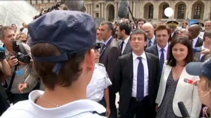 Paris: More feet on the beat to curb crime