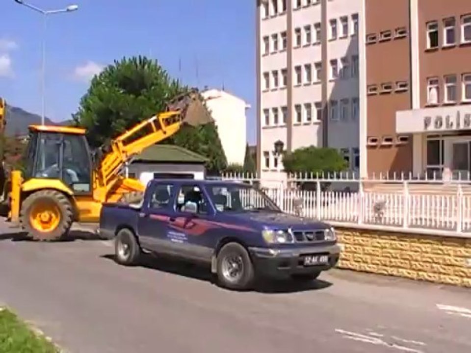 EMNİYET ÖNÜNDE PATLAMA