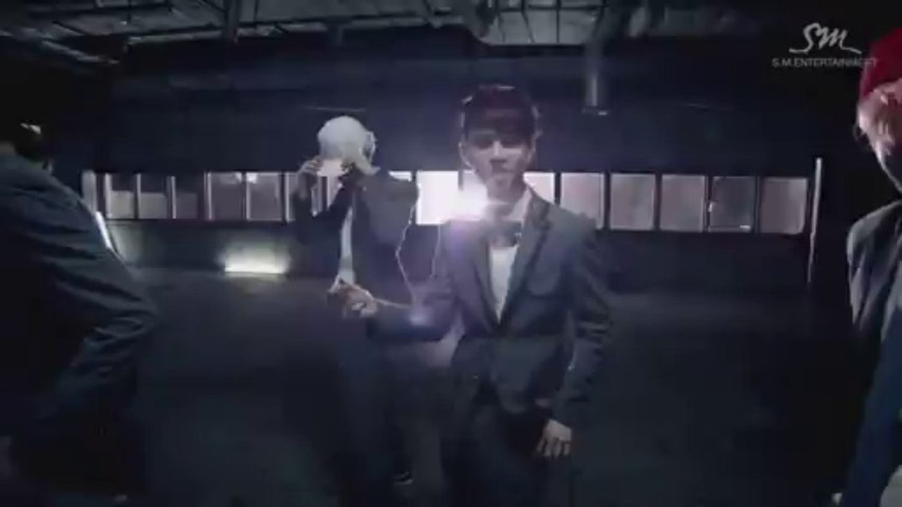 EXO - Growl (Chinese Version) MV