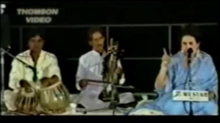 IQBAL BANO live - KYA JANE KAHEY GA