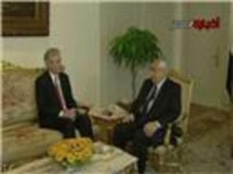 بيرنز يمدد زيارته للقاهرة لحل الأزمة السياسية