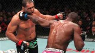 Lyoto Machida vs Phil Davis fight