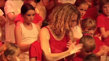 D'un rouge à l'autre : final du gala de danse de Cluny 2013