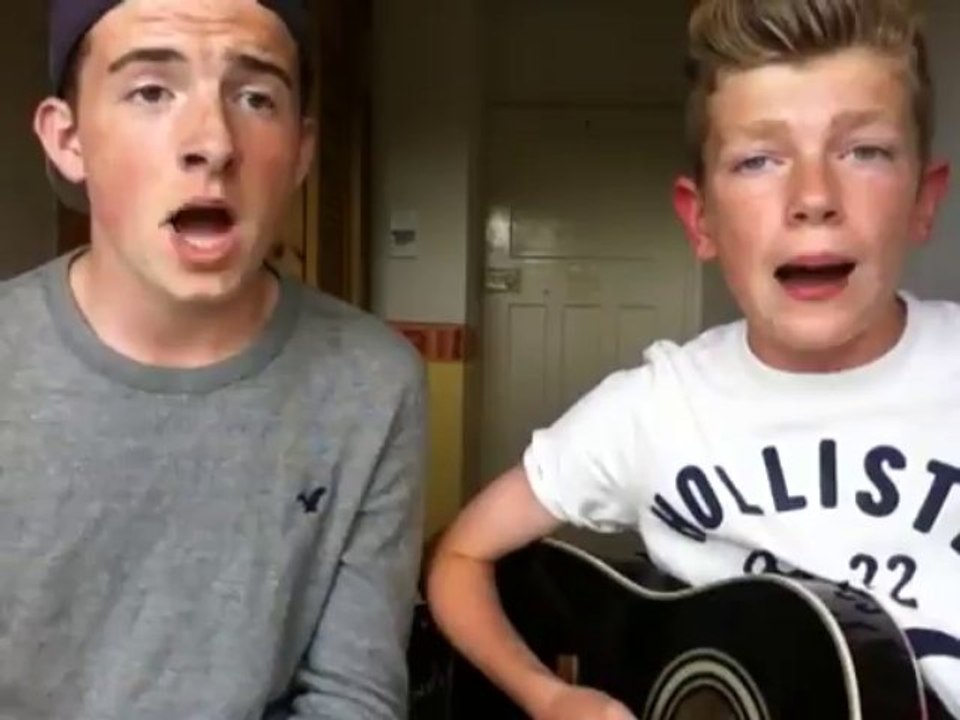 Acoustic Cover of No Diggity and Thrift shop - George OShea + Lloyd Smallwood are AWESOME