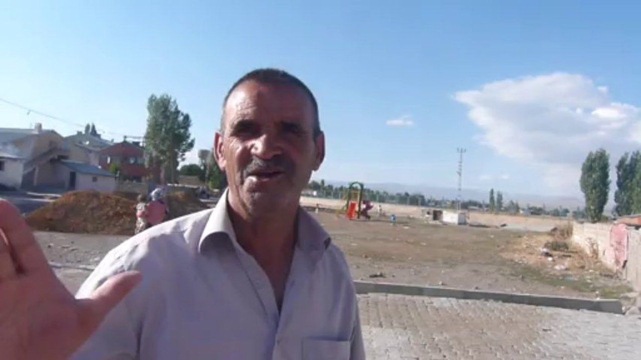 EFE KAZIM KARABEKİR MAHALLESİNDE 50 YILDIR YOLU OLMAYAN VATANDAŞI DİNLEDİ