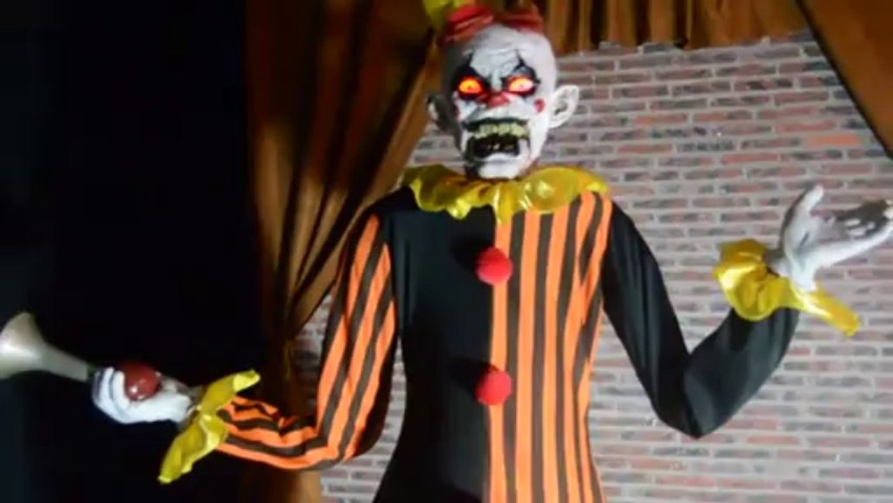 Honky the Clown 6FT LIFESIZE ANIMATRONIC Animated Halloween Prop