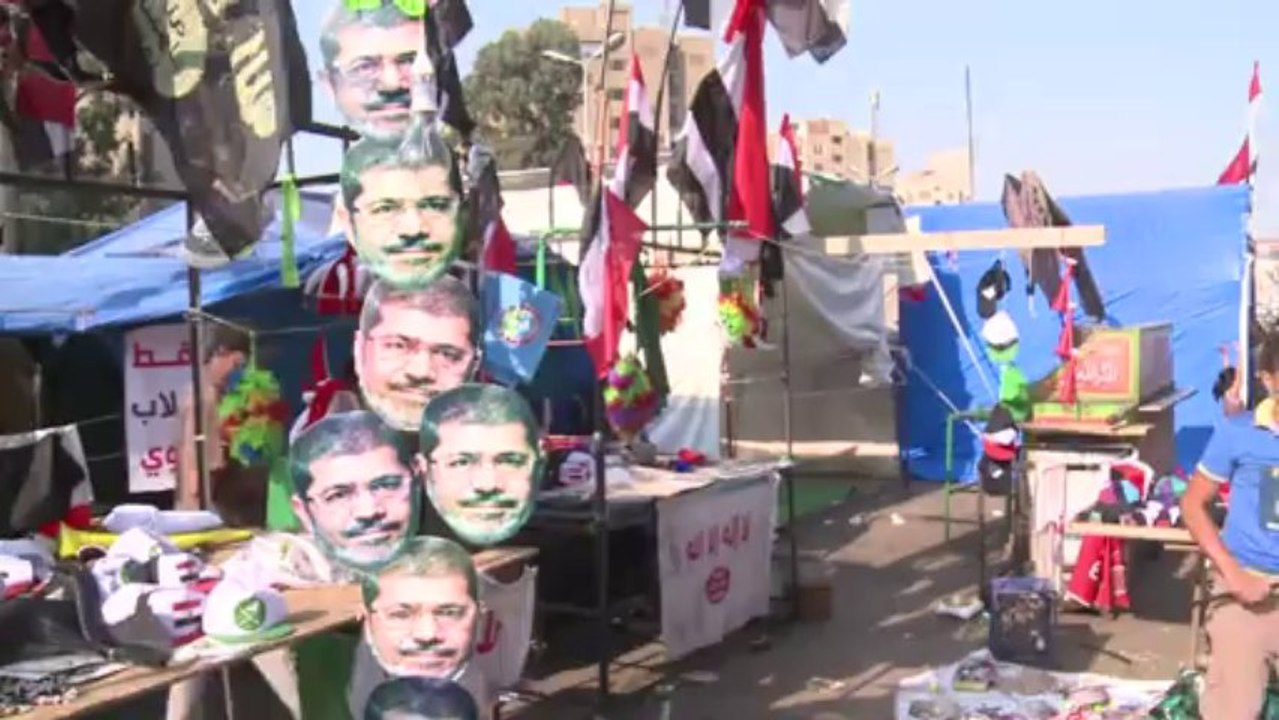 Egypt army chief met Islamists over crisis