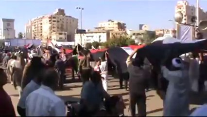 وقوف المتظاهرين فى الشوارع الفرعية بعد تزايد الاعداد بالدقهلية "